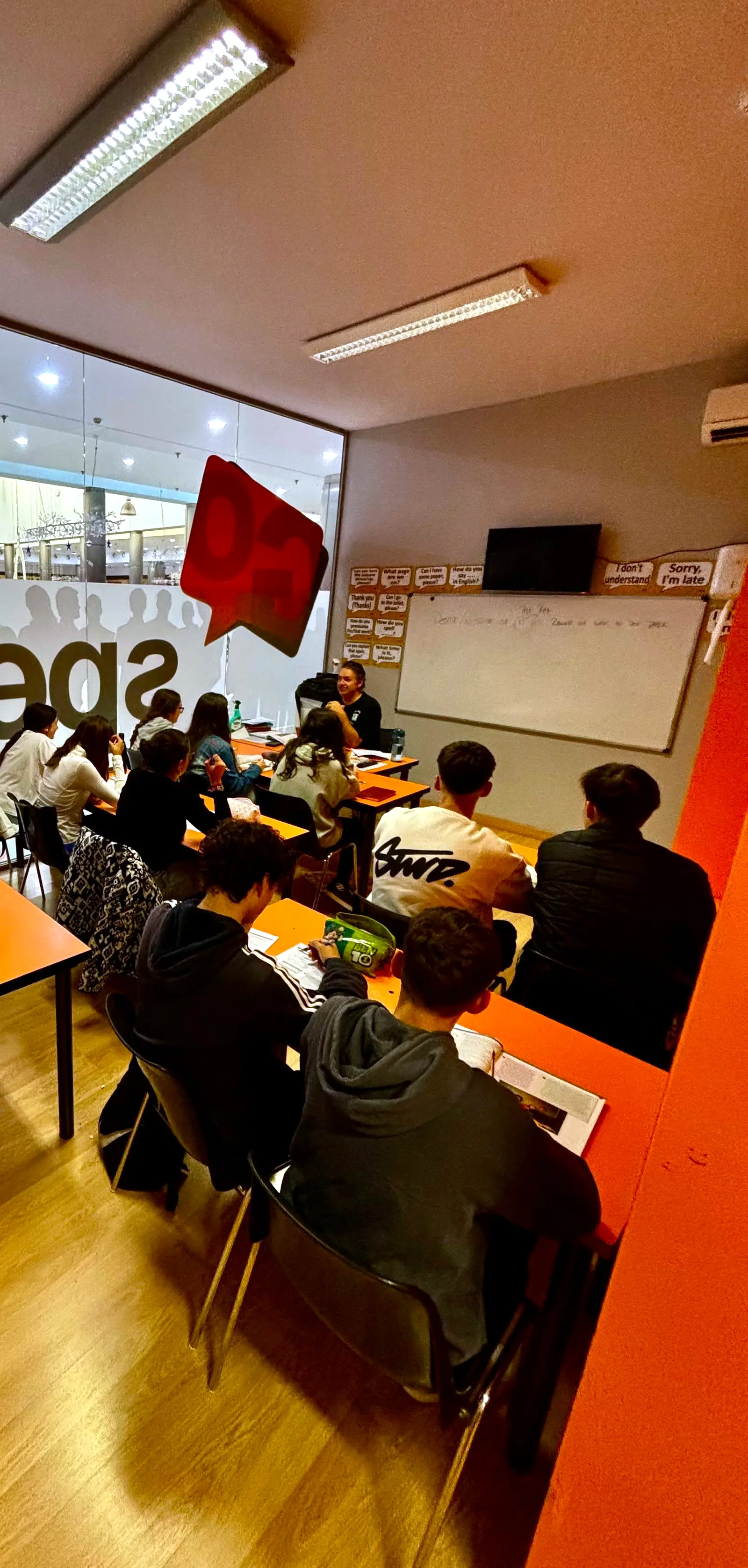 Clase de francés en GoSpeak, La Cala del Moral